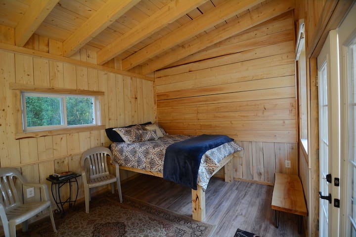 Talkeetna Silver Cabin at Montana Creek & Sauna