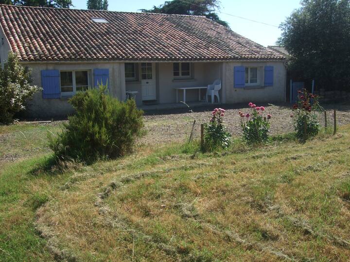 Accommodation in the countryside 15 minutes from the beaches, 70 m²