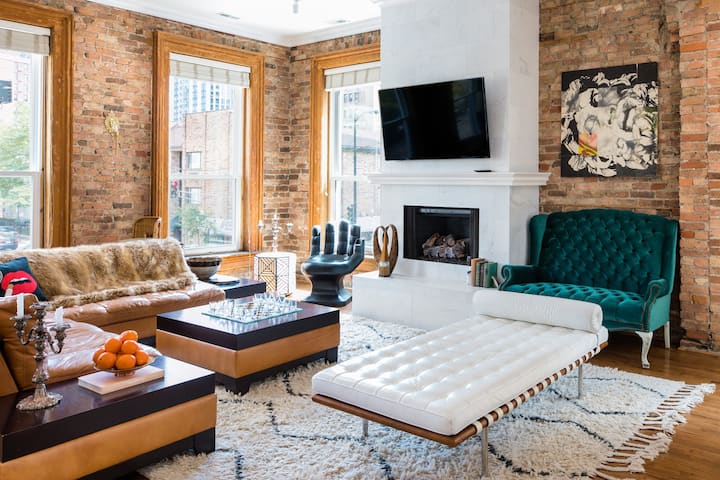 Stunning Old Town Penthouse with Private Rooftop