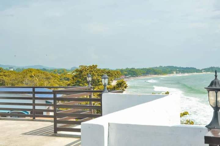Oceanaire Luxury Condos - Beachfront