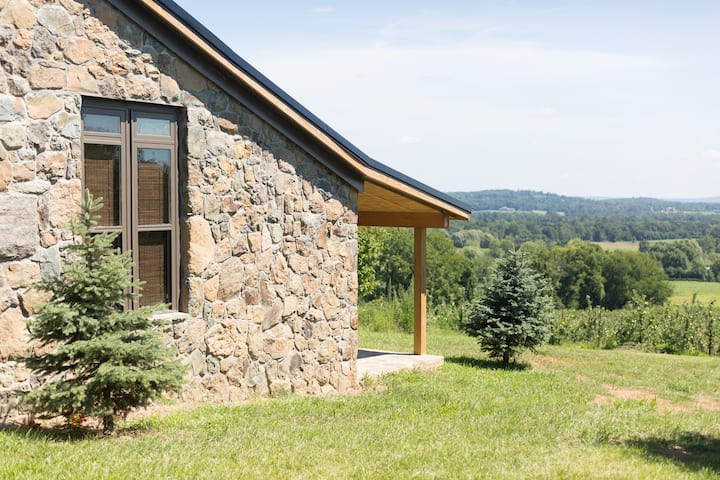 The Stone Cottage at Bluemont Vineyard