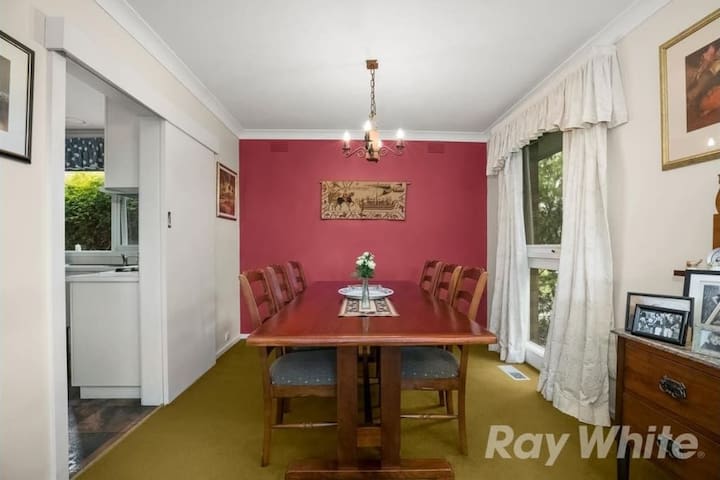 kamar pribadi di rumah glen waverley yang nyaman
