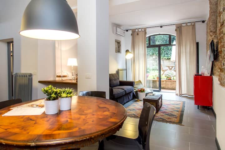 Tuscan Apt in the heart of Florence + free GARAGE
