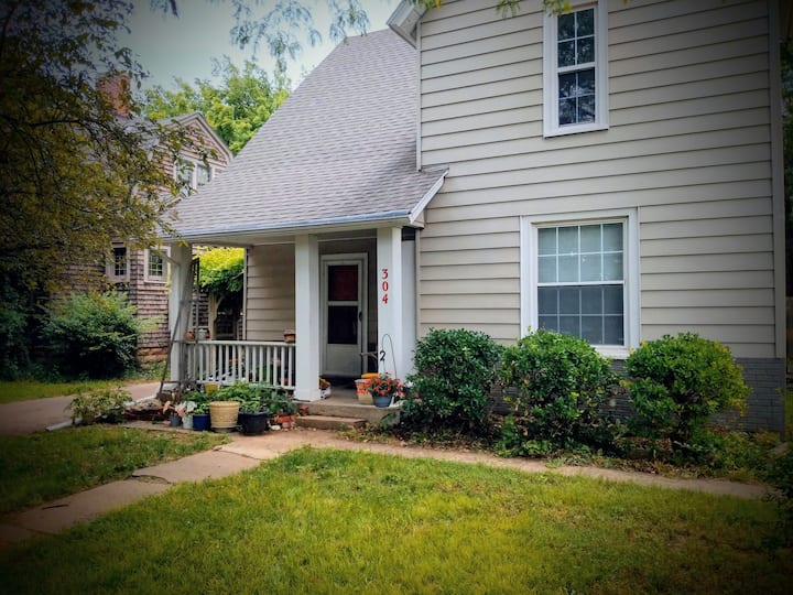 College Hill Cottage in Winfield--Entire apartment
