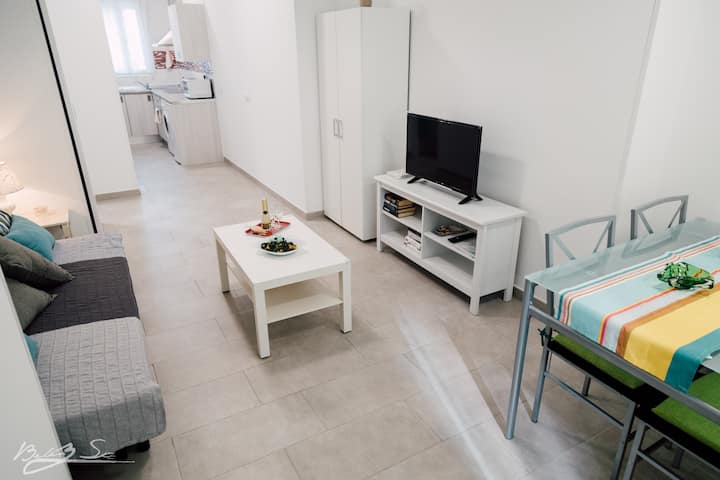 APARTMENT A ROSADO , NEW, GREAT FOR COUPLES .