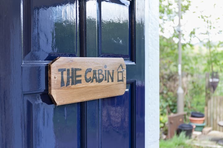 The Cabin: Great Views,Garden,Quiet, Close to Town