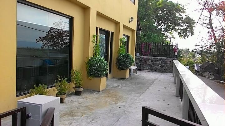 A&A Puerto Galera Staycation- 3 bedrooms