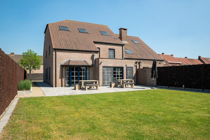 Modern villa between Gent &Brugge near Knokke