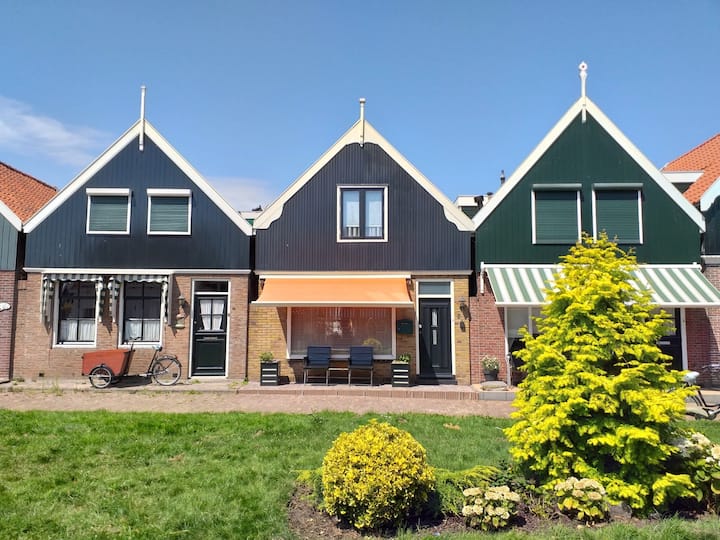 House in the center of Volendam
