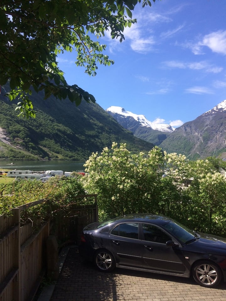Apartment in the middle of Geiranger city center.