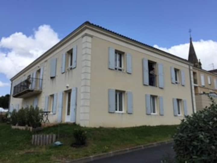 Apartment 10 min from the city center of Bordeaux