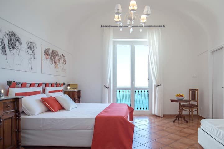 Casa Bettina, Amalfi Coast [Seaview, AC & WiFi]
