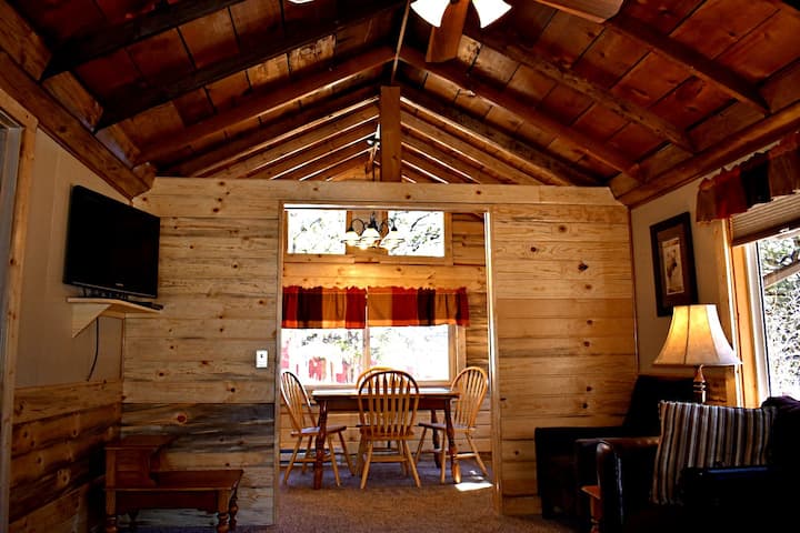 Cabin 10, Rocky Mountain Getaway