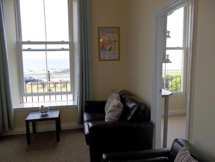 Roker Seafront Apartments Flat 2