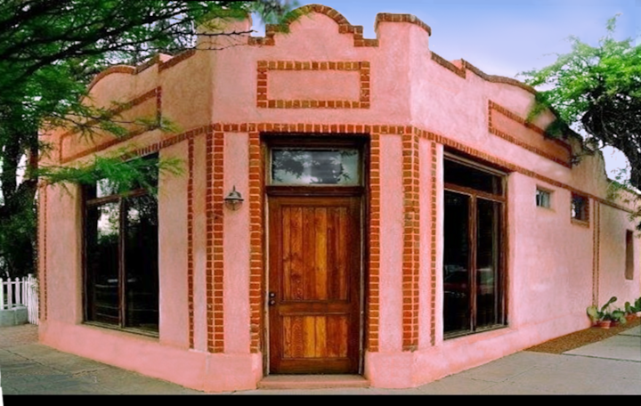 Historic Adobe-Perfect Downtown Location