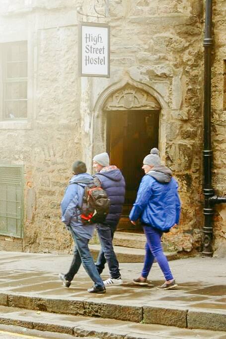 learn about the women of edinburgh