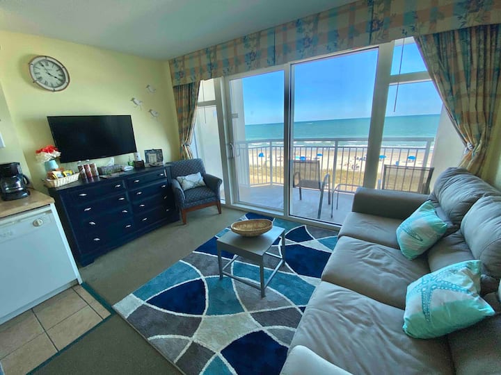 Direct Oceanfront SunriseView w/King Bed+Pools+Gym