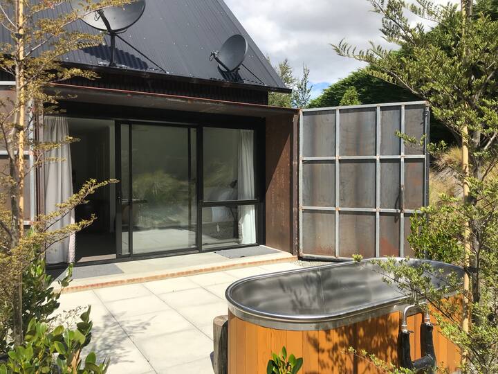 the black house of lake tekapo