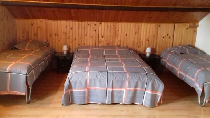 Very large room near Volvic for 2 to 5 people