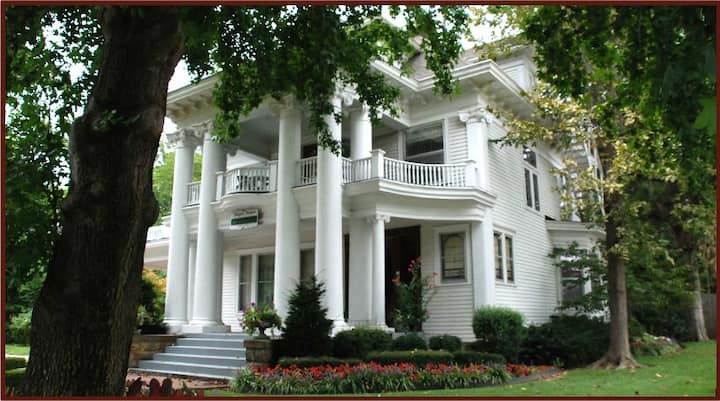 Historic Hayes House Luxury Suites
