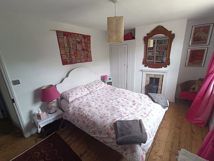 Two bedrooms in Georgian town house