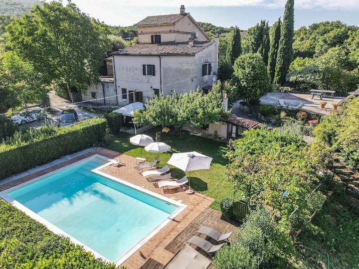 Detached house with private pool near Todi-Spoleto