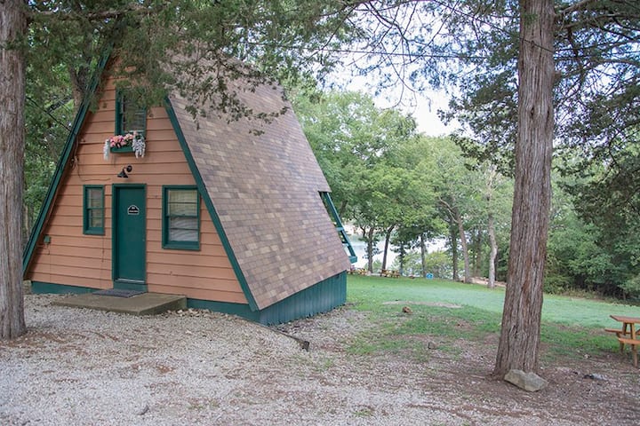 Branson Cabin on Table Rock by Silver Dollar City