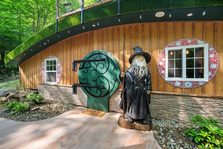 ohiopyle hobbit house; farmington, pennsylvania