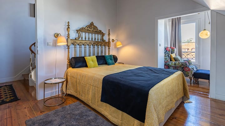Chalet Sintra 1892 - Room 2 by LovelyStay