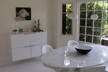 Bright Sunny Mod Beach Cottage