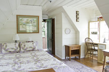  Cottage Retreat in SF Bay Area