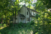 Restored  Woodstock  Farm House