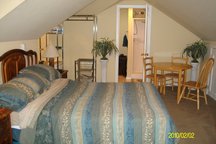 Upper level furnished apartment