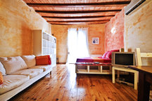 a charming loft in a strategic area
