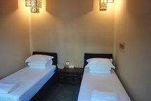 Fly by Knight Courtyard Twin Room3