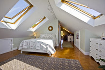 Boston Loft: 7 Skylights!