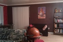 Midtown home, private room option