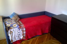 Sweet room for ONE -or "squeze" two