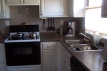 ROOM AVAIL w/PRIVATE BATH in SFH