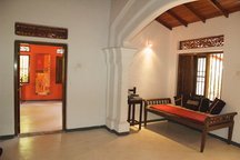 Lovely airy room in jungle house