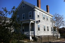 Beautiful Victorian House /C Beautiful Victorian House /C