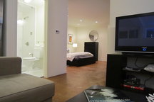 Spacious  jr. 1 br w/ full kitchen!