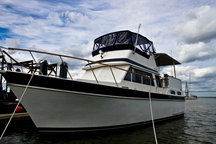 Yacht Escape on Charleston Harbor