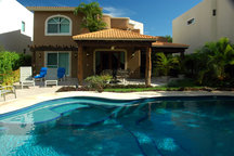 LUXURY VILLA- PRIVATE POOL SLEEP 10