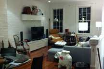 Charming, Sunny Georgetown Flat
