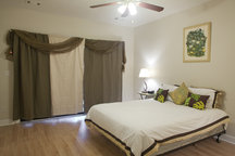 Historic district townhouse 1br