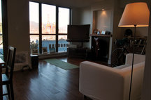 Cobblestone Gastown, privacy & bath