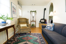 Quaint, Cozy Apt. Close to Downtown