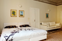 Fresco Suite in historic centre