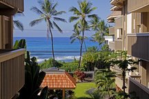 Stay in the Heart of Kona
